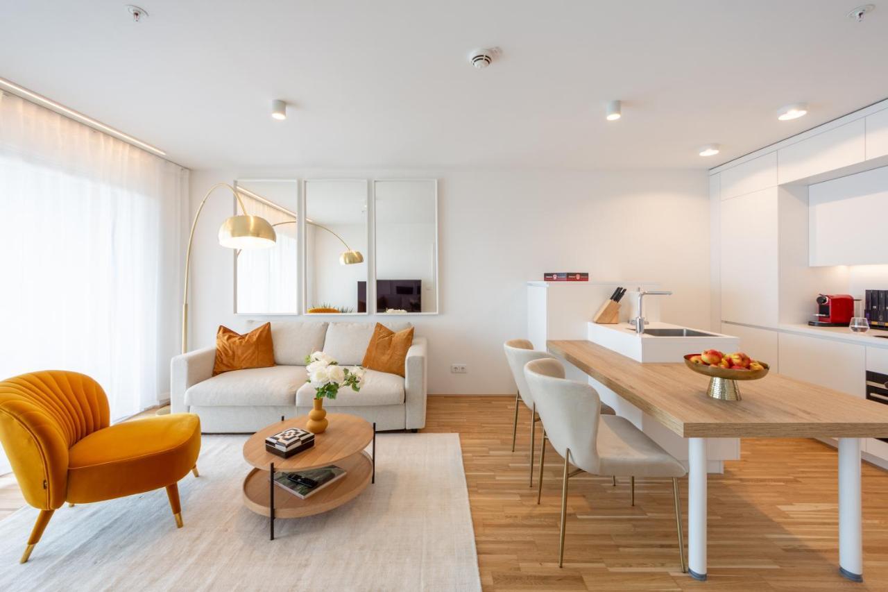 Appartement Gruen & Urban - Direkt An Der Therme - 15 Minuten Ins Zentrum *