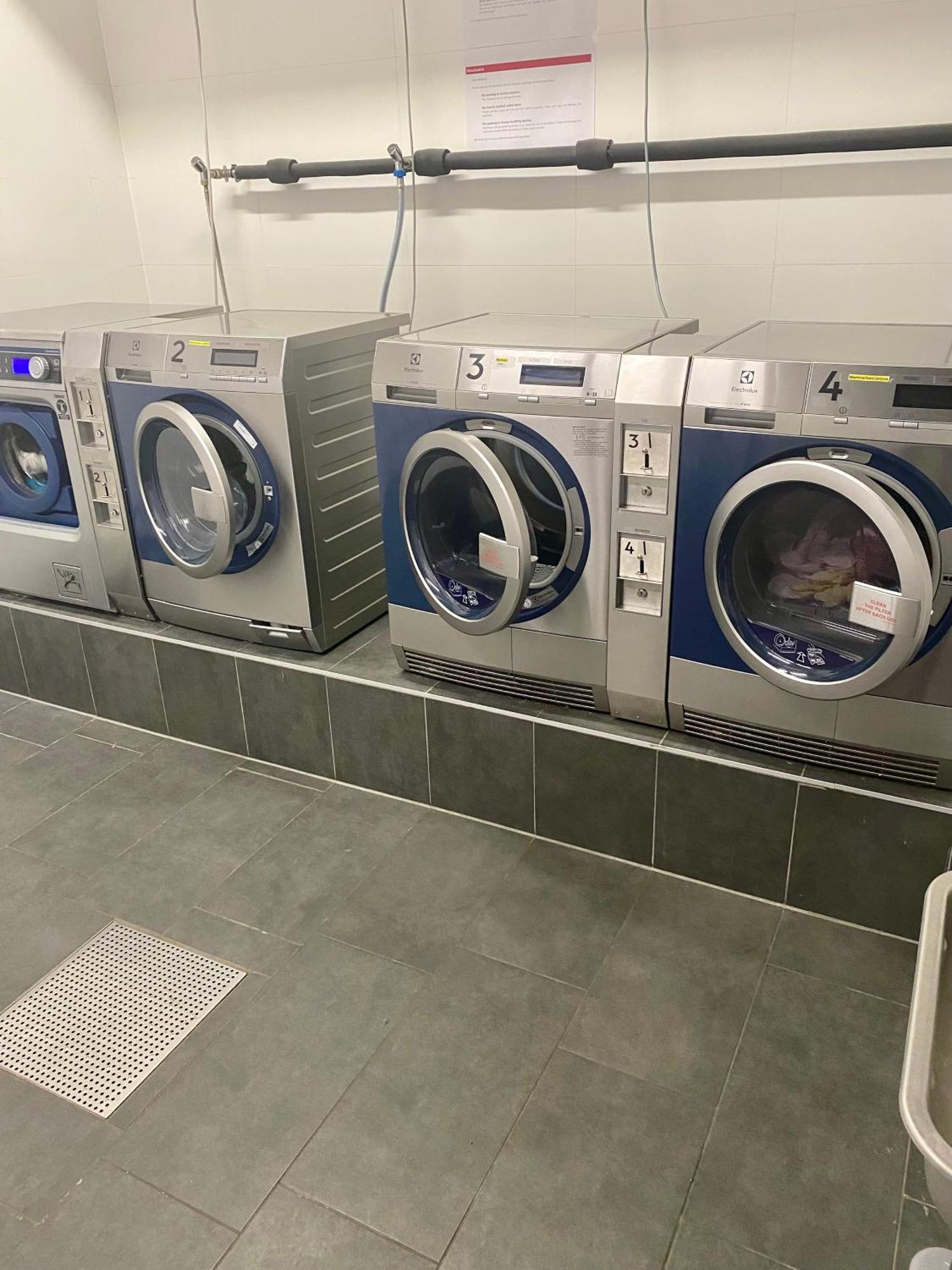 Gruen & Urban - Direkt An Der Therme - 15 Minuten Ins Zentrum Appartement Vienne